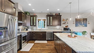 Family Triple Room, Non Smoking | Private kitchen | Coffee/tea maker
