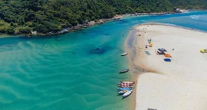Casa de Frente pro Mar com Piscina
