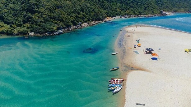 Beach - Casa de Frente pro Mar com Piscina (Palhoca)