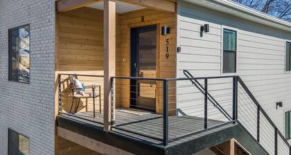 Downtown Kalispell. Cozy Home. Hot Tub and E-Bikes.