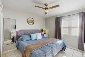 3 bedrooms, iron/ironing board, Internet, bed sheets