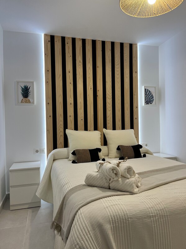 2 bedrooms, iron/ironing board, free WiFi, bed sheets