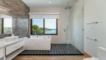 Deluxe House, Sea View | Bilik Mandi | Pancuran mandi, tuala disediakan, tisu tandas