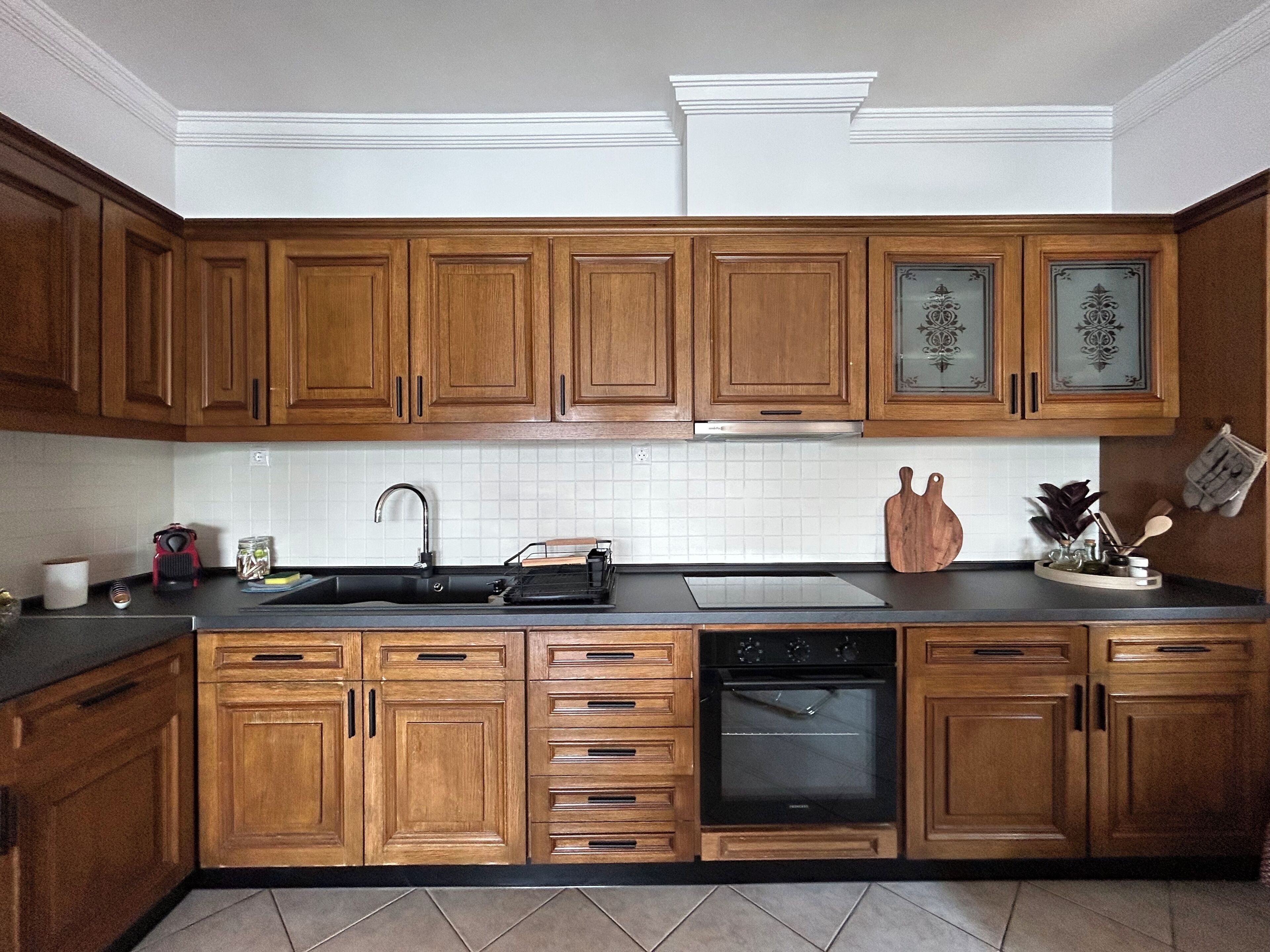 Frigorífic, microones, forn i cafetera i tetera 