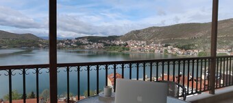 DeLuxe View Kastoria / 4Bedrooms & Stunning Views