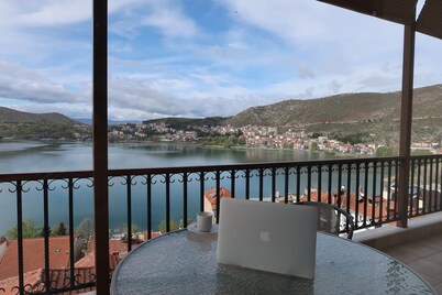 DeLuxe View Kastoria / 4Bedrooms & Stunning Views