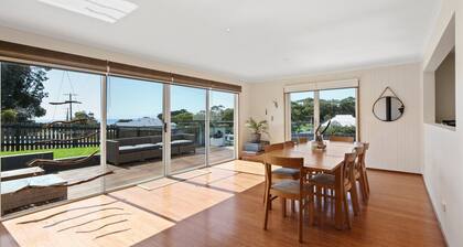 Bodhi's Reef | Coastal Retreat