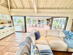 Smart TV - Exclusive & Private Saint Malo Beach, Oceanside (Oceanside)