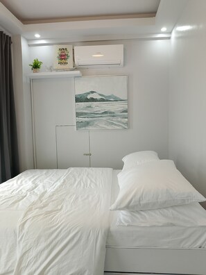 1 bedroom, iron/ironing board, WiFi, bed sheets