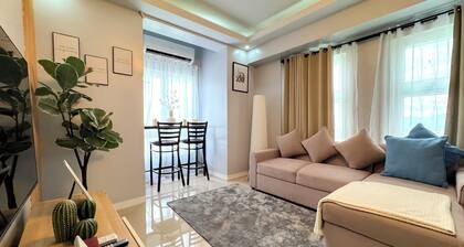Cozy 1-bedroom condo with Skyline View WiFi in nice Quezon City