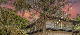 NEW! - The Jolly Rooster Cottage
Steps to Duval - Prime and Quiet Location