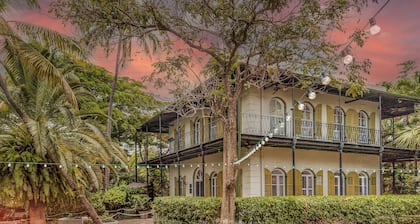 NEW! - The Jolly Rooster Cottage
Steps to Duval - Prime and Quiet Location