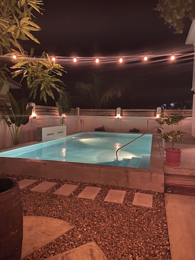 Downtown Dangriga! Style and comfort with a pool. Maya Mountains and sea views.