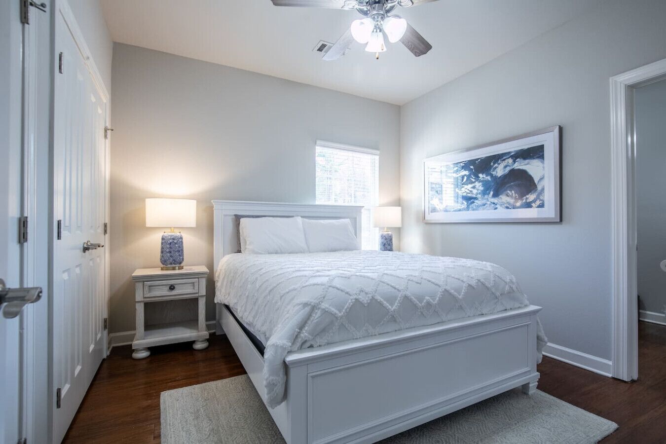 3 makuuhuonetta, silitysrauta/-lauta, Wi-Fi, vuodevaatteet