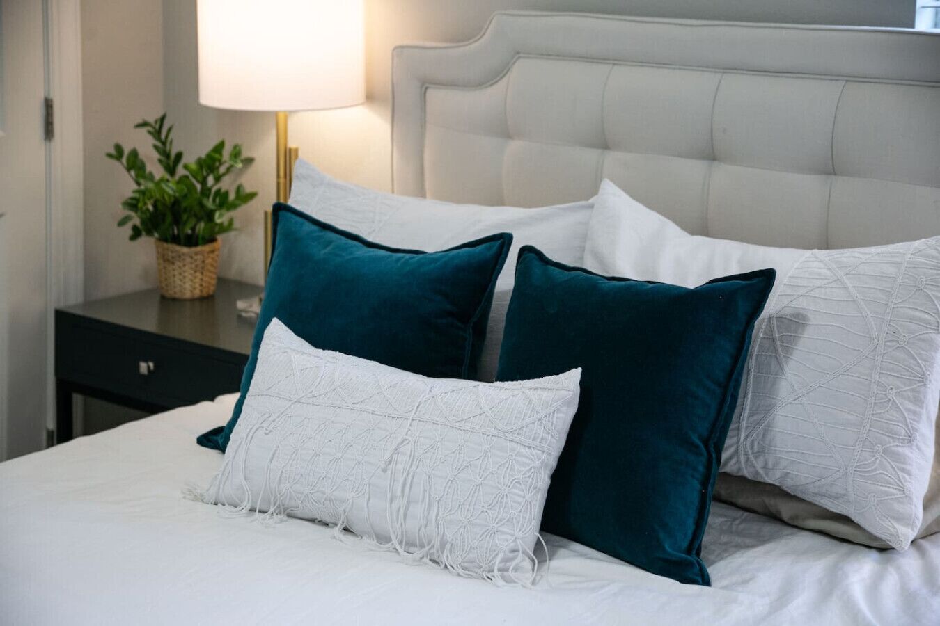 3 chambres, fer et planche à repasser, Wi-Fi, draps fournis