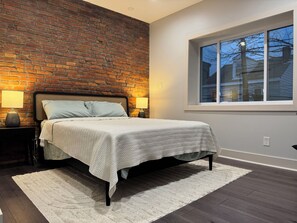 3 bedrooms, iron/ironing board, free WiFi, bed sheets - 3-bedroom house in bustling Lawrenceville area of Pittsburgh (Pittsburgh)