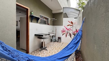 Standard Apartment | Outdoor dining