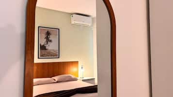 Apartamento básico | 2 quartos, roupas de cama premium, Wi-Fi de cortesia