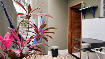 Standard Apartment | Outdoor dining