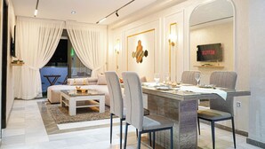 Dining - ANGELINA J (Tanger)
