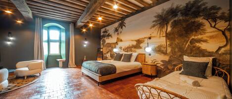 1 bedroom, travel cot, WiFi, bed sheets