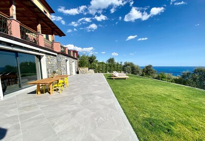 Private apartment with garden and pool