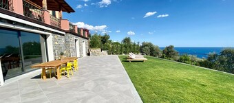 Private apartment with garden and pool