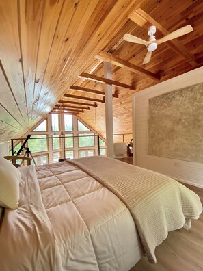 4 bedrooms, iron/ironing board, travel crib, free WiFi