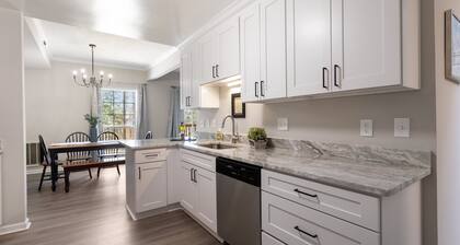 Stylish & Cozy 3 Bedroom – Convenient Location – Sleeps 7! Longer Stays Welcome!