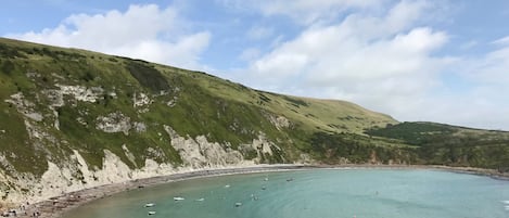 靠近海滩