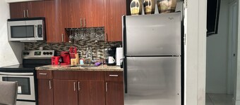 Beautiful house in the BEST Ft Lauderdale area, 10ms to the Beach 7ms to airport