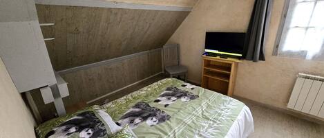 1 chambre, fer et planche Ă repasser, accĂšs Ă Internet, literie fournie