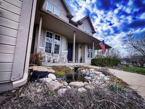 Spacious 4-Bedroom 3 Acre Fence County Home in Cleveland MO!