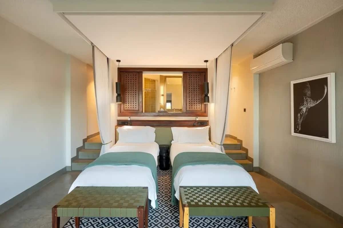5 chambres, coffre-fort pour ordinateur portable, bureau