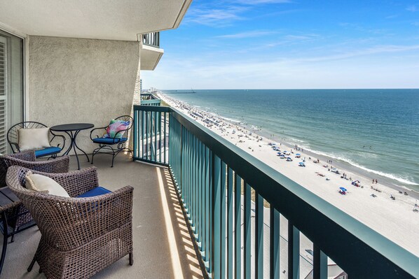Appart'hôtel, plusieurs lits, accès piscine, vue océan (Ashworth 1308) | Vue de la chambre