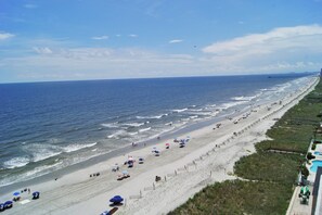 Beach nearby - Sunrise Pointe 11F (North Myrtle Beach)