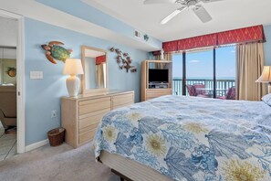 Appart'hôtel, plusieurs lits, baignoire à jets, vue océan (Ocean Bay Club 909) | 4 chambres, décoration personnalisée, ameublement personnalisé