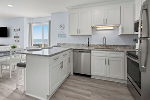 Condo, Multiple Beds, Pool Access, Ocean View (RainTree Villas 2F) | Private kitchen