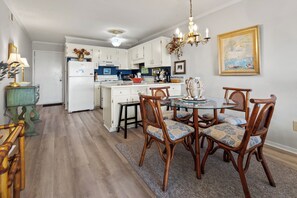 2 habitaciones, decoración personalizada y muebles diferentes
