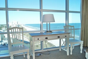 Lägenhet - flera sängar - bubbelbad - havsutsikt (Seaside Resort 1003) | Interiör