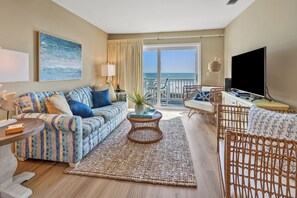 Appartamento, letti multipli, accesso alla piscina, vista oceano (Sea Cloisters 304F) | Area soggiorno