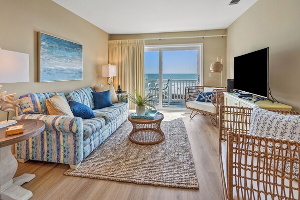 Appart'hôtel, plusieurs lits, accès piscine, vue océan (Sea Cloisters 304F) | Coin séjour