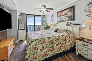 コンドミニアム ベッド (複数台) ジェットバス オーシャンビュー (Ocean Bay Club 1404) | 4 室のベッドルーム、客室ごとに異なる装飾、客室ごとに異なるインテリア、ベッドシーツ