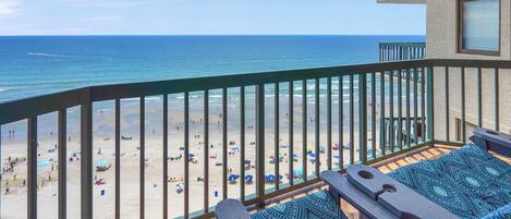 Appart'hôtel, plusieurs lits, baignoire à jets, vue océan (Ocean Bay Club 1404) | Vue de la chambre