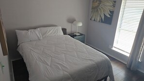 4 makuuhuonetta, silitysrauta/-lauta, Wi-Fi, vuodevaatteet