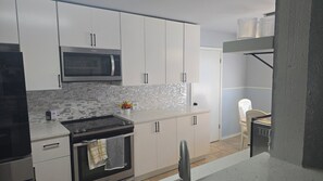Microones, forn, placa de cuina i rentaplats