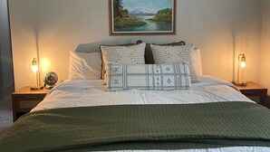 Room - Cul-de-Sac Dream (College Station)