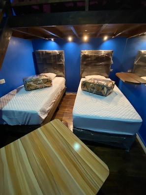 Design Quadruple Room