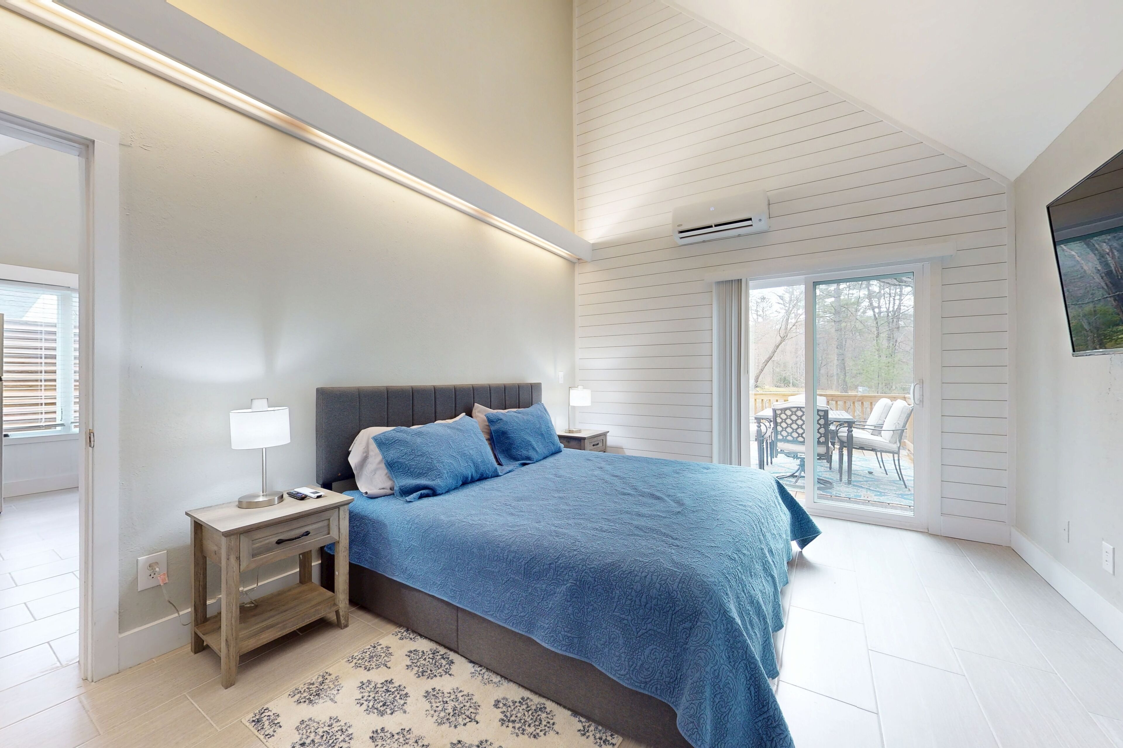 1 bedroom, internet, bed sheets