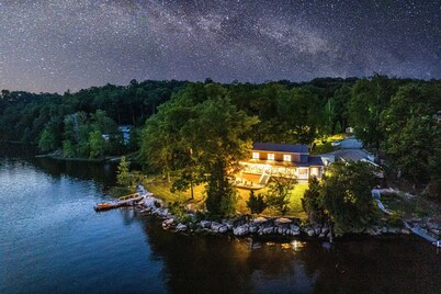 New Lakefront LUX Retreat FullyLoaded Private Dock